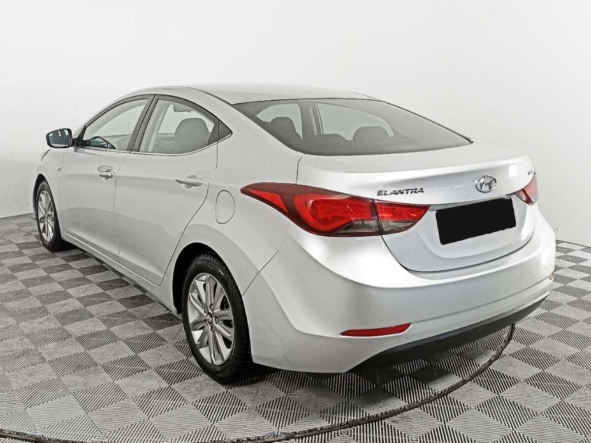 Купить Hyundai Elantra с пробегом. Фото: #6