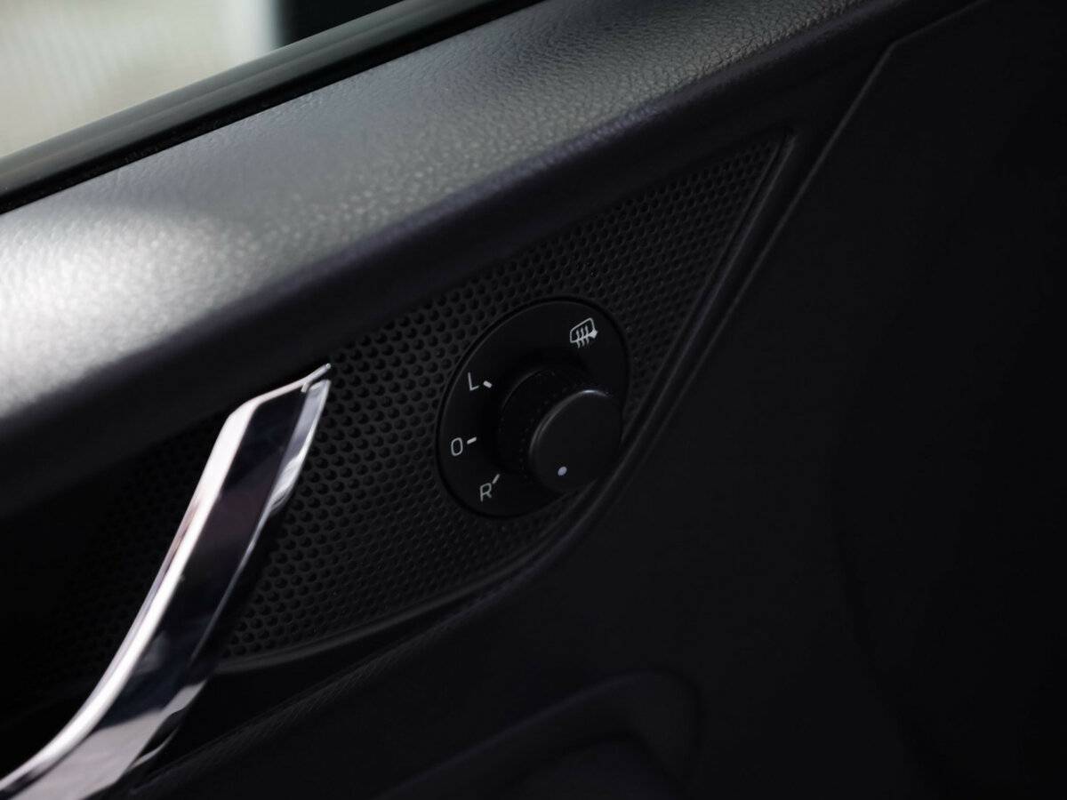 Купить Skoda Rapid с пробегом. Фото: #10