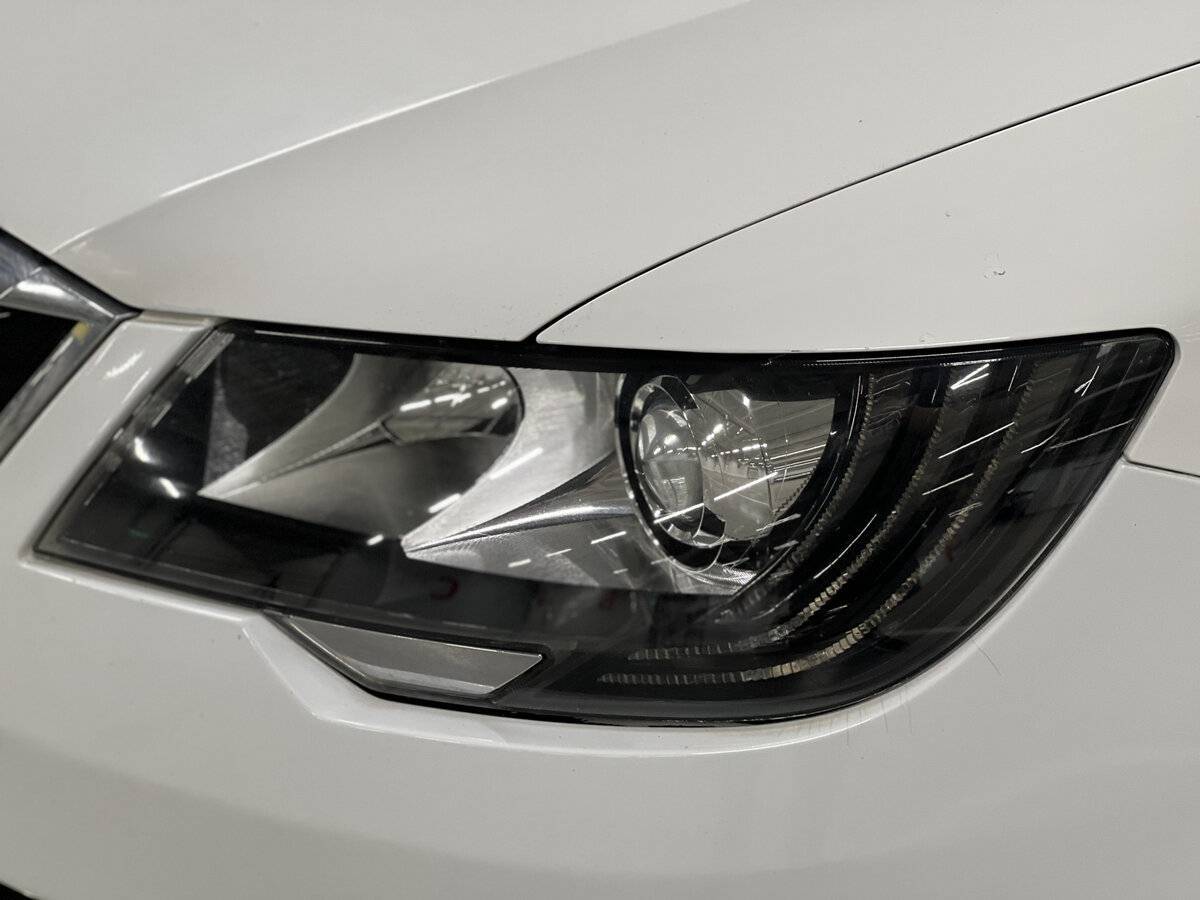 Купить Skoda Superb с пробегом. Фото: #16