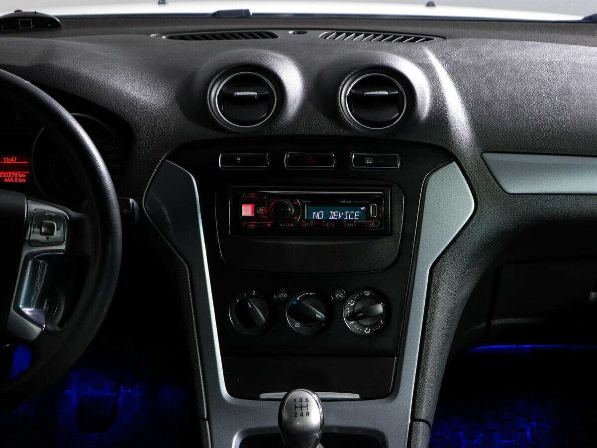 Купить Ford Mondeo с пробегом. Фото: #10