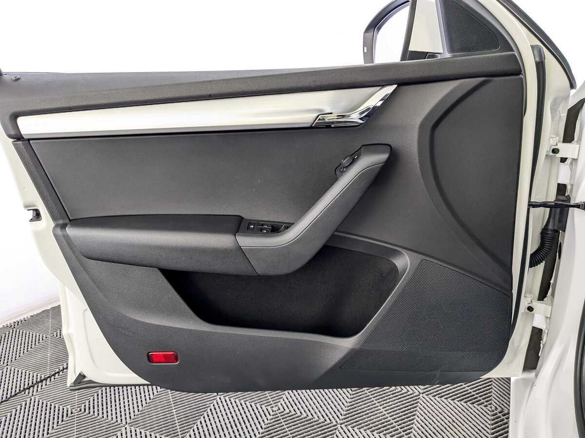 Купить Skoda Octavia с пробегом. Фото: #15