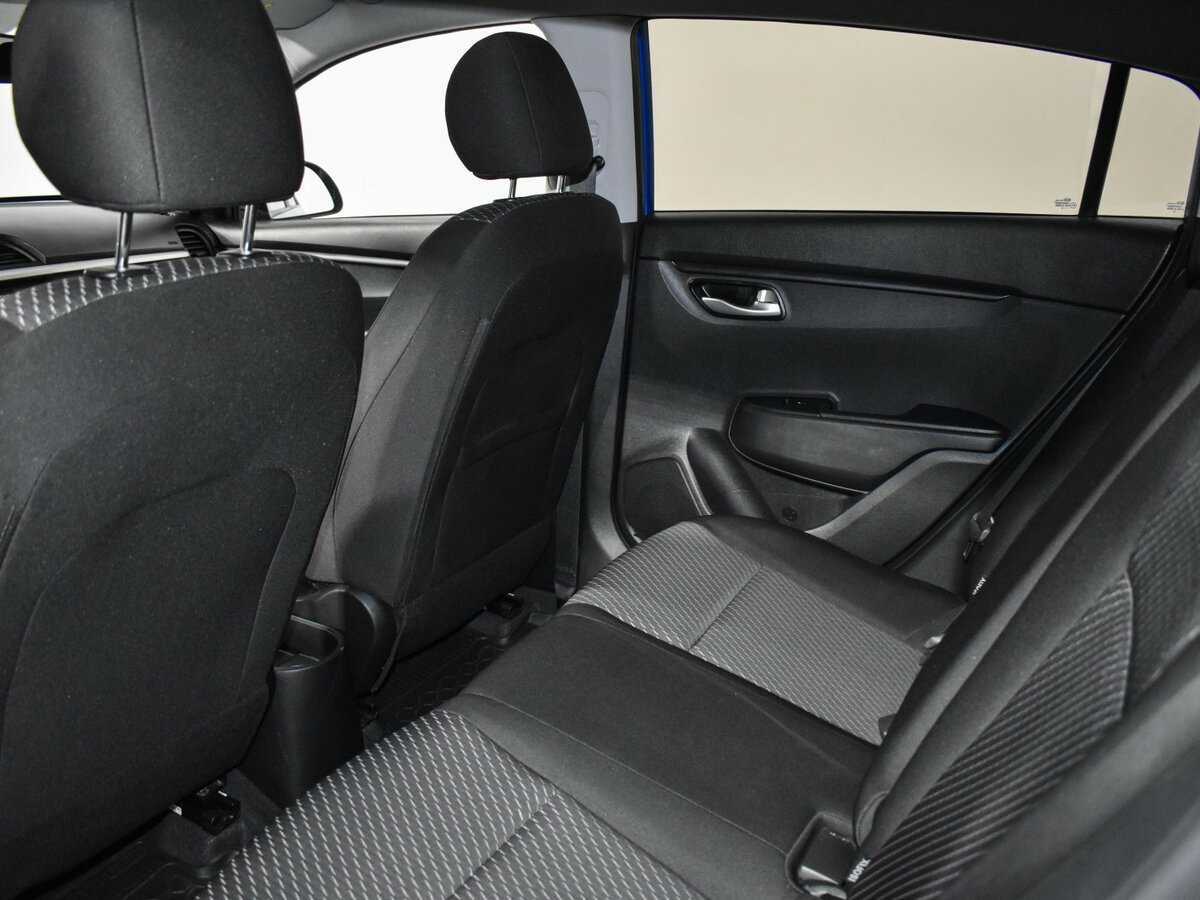 Купить Kia Rio с пробегом. Фото: #11