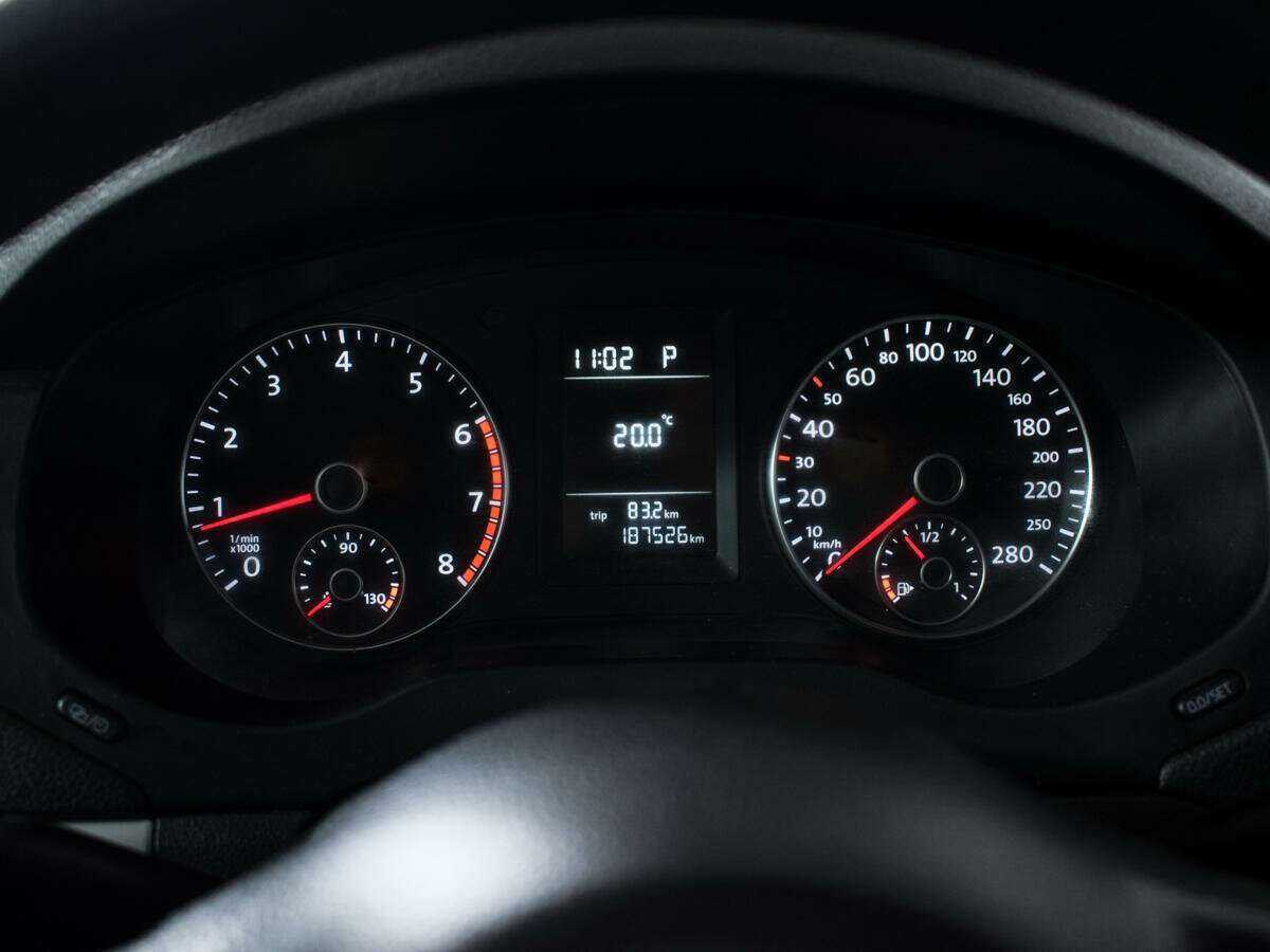 Купить Volkswagen Jetta с пробегом. Фото: #10