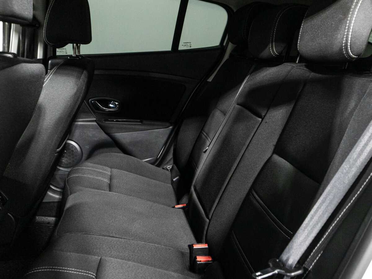 Купить Renault Megane с пробегом. Фото: #9