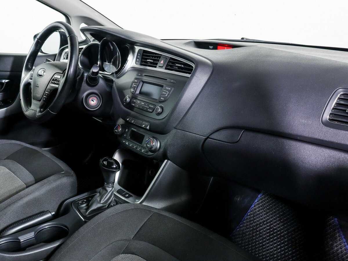 Купить Kia Ceed с пробегом. Фото: #5