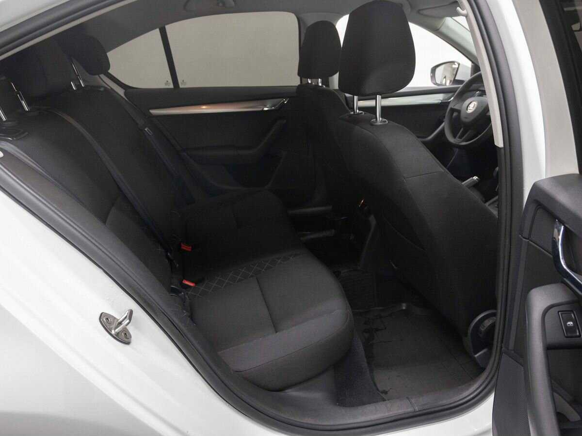 Купить Skoda Octavia с пробегом. Фото: #10