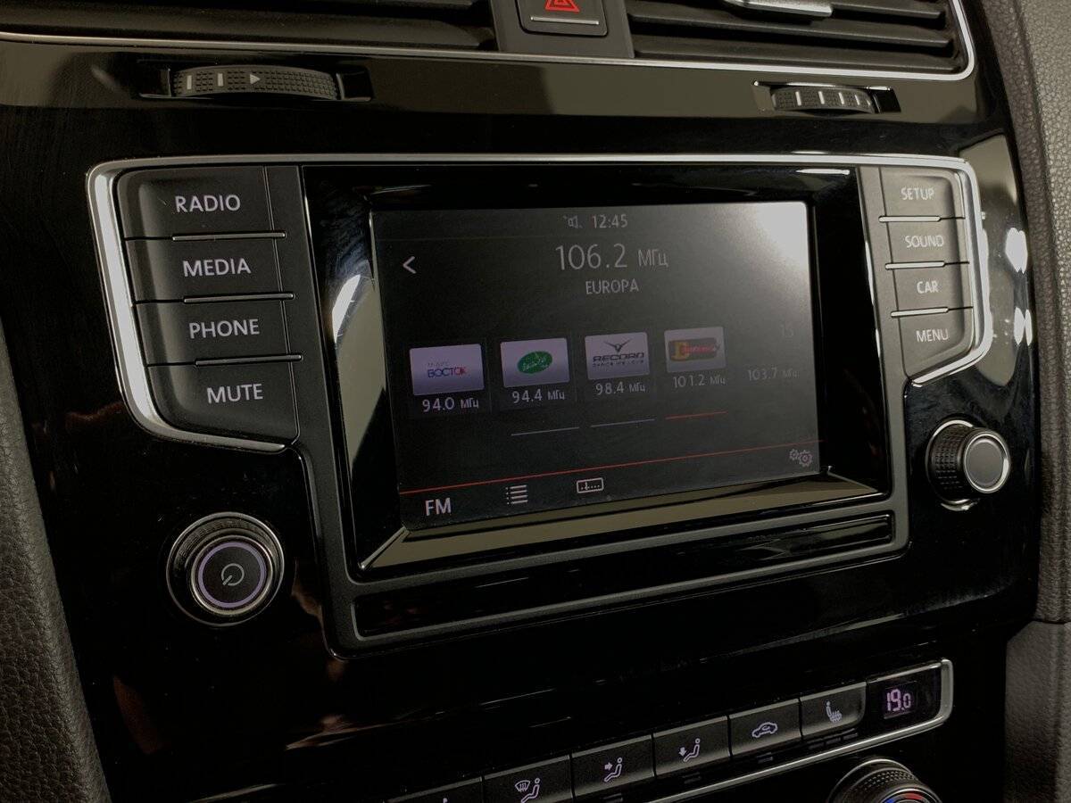 Купить Volkswagen Golf с пробегом. Фото: #14