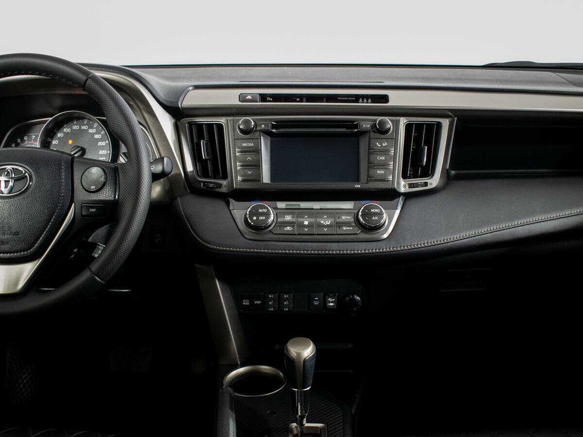 Купить Toyota RAV4 с пробегом. Фото: #8