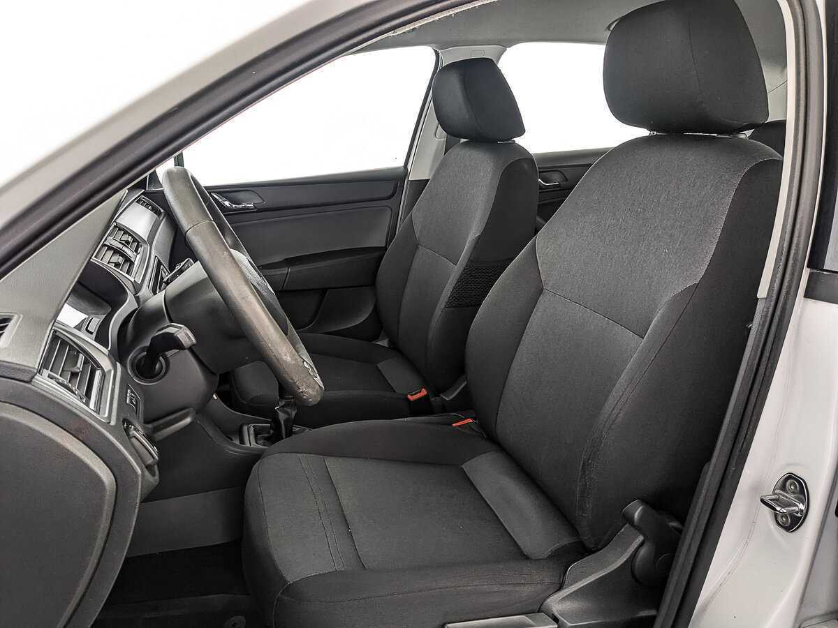 Купить Skoda Rapid с пробегом. Фото: #17