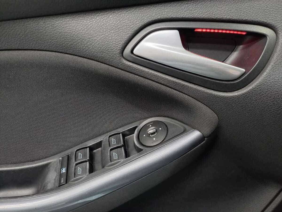 Купить Ford Focus с пробегом. Фото: #16