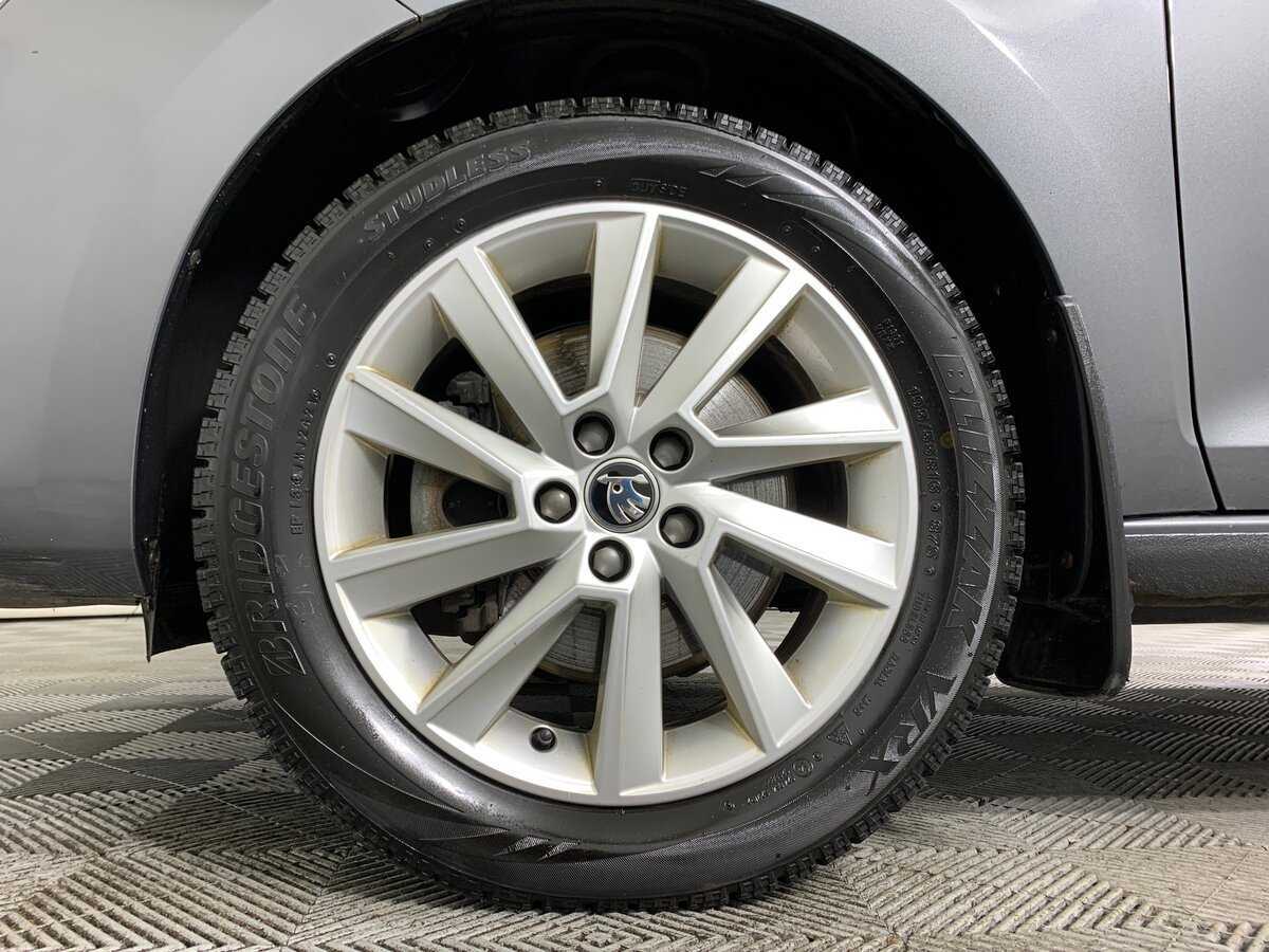 Купить Skoda Rapid с пробегом. Фото: #8