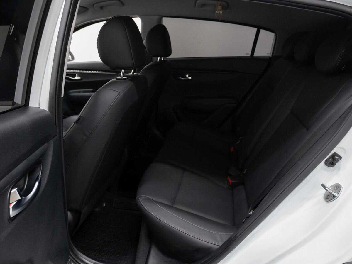 Купить Kia Rio с пробегом. Фото: #11