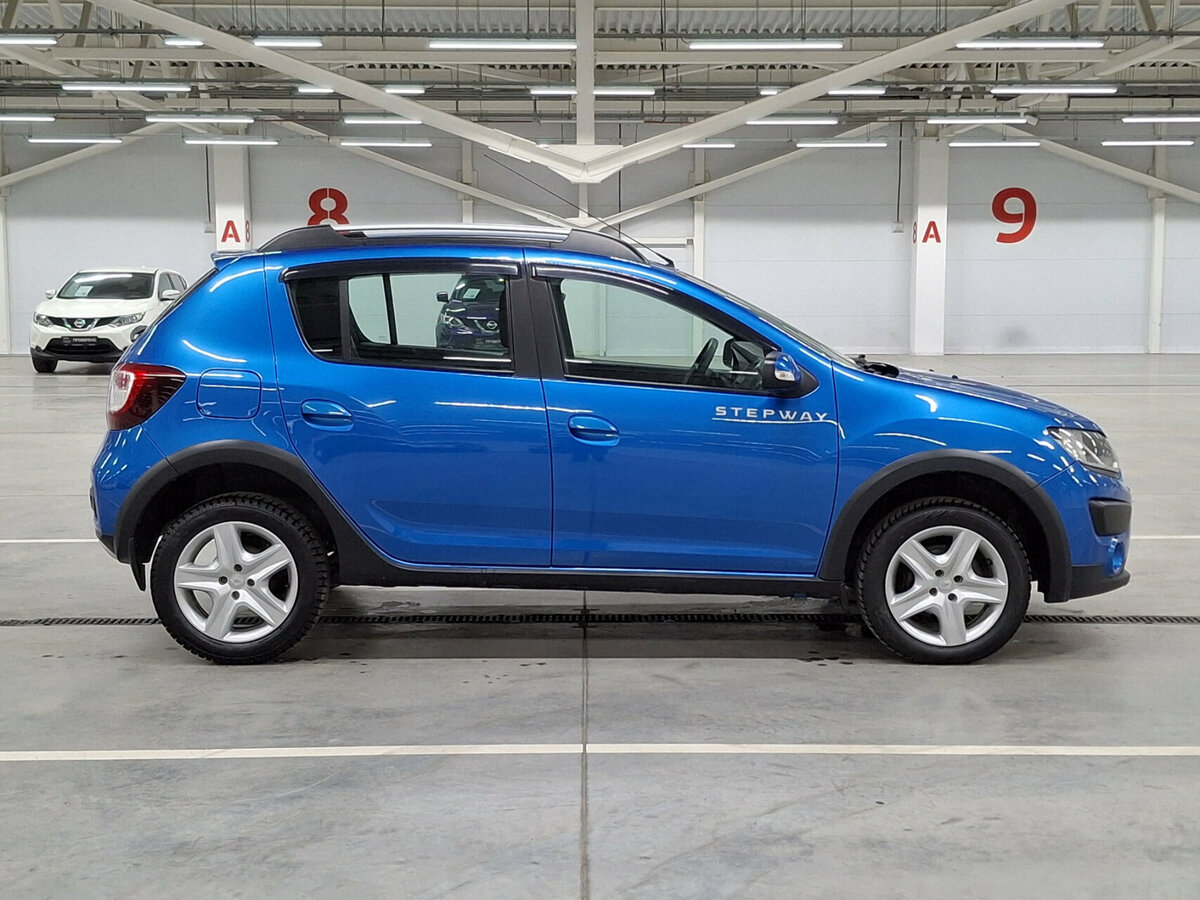 Купить Renault Sandero с пробегом. Фото: #3