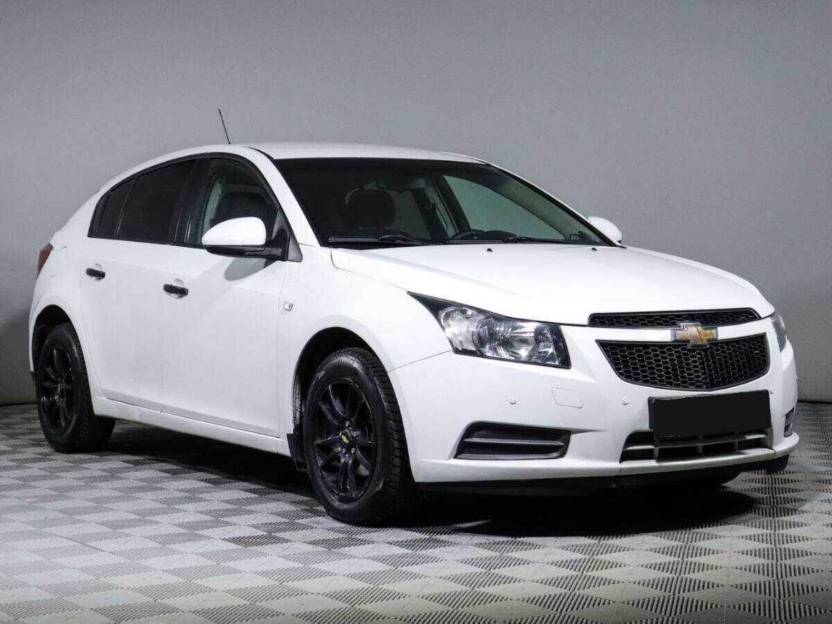 Купить Chevrolet Cruze с пробегом. Фото: #2