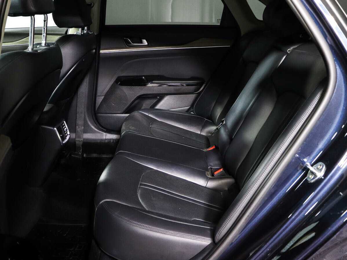 Купить Kia K5 с пробегом. Фото: #7