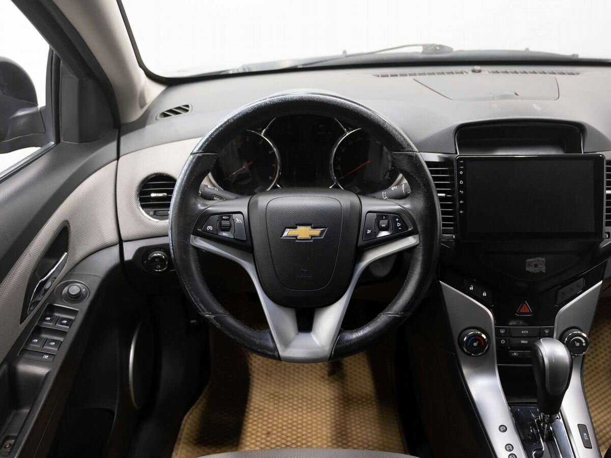 Купить Chevrolet Cruze с пробегом. Фото: #13