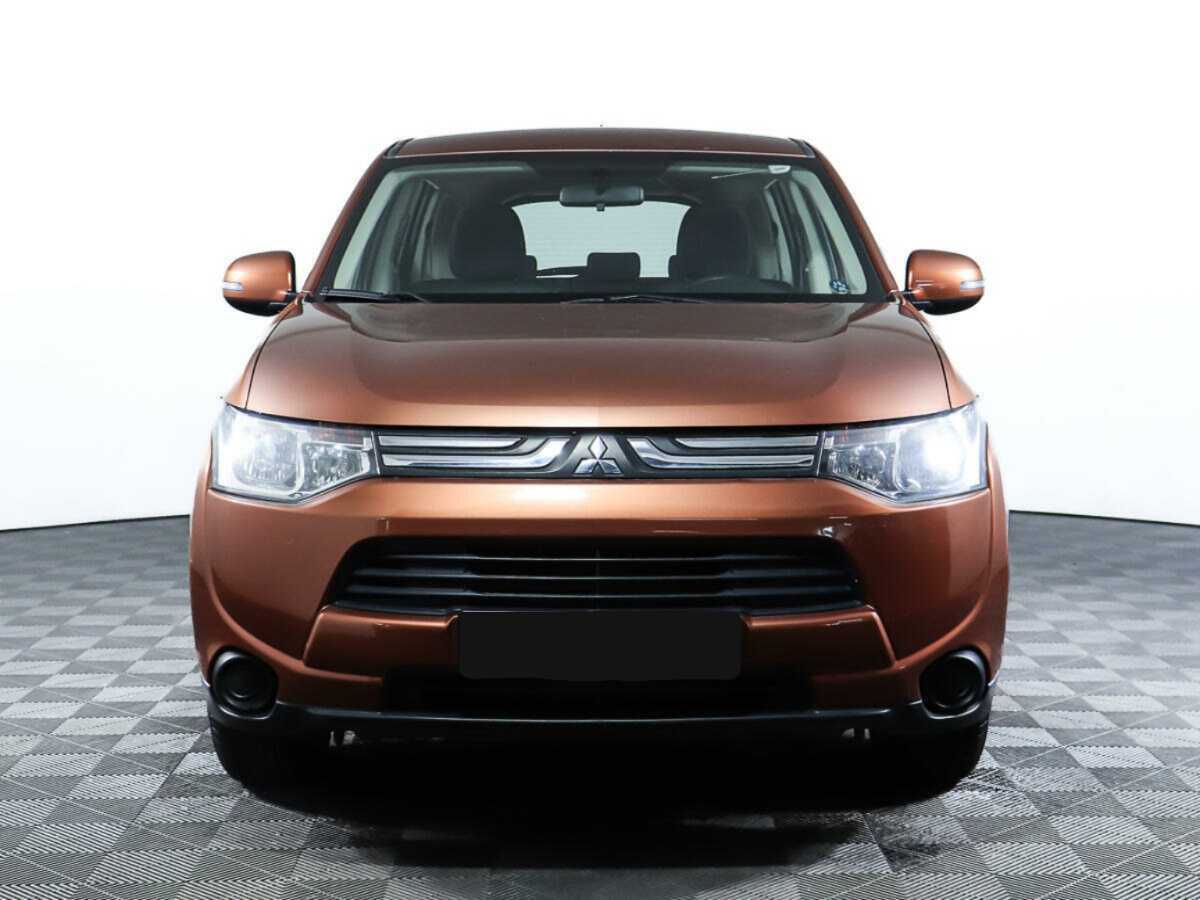 Купить Mitsubishi Outlander с пробегом. Фото: #1