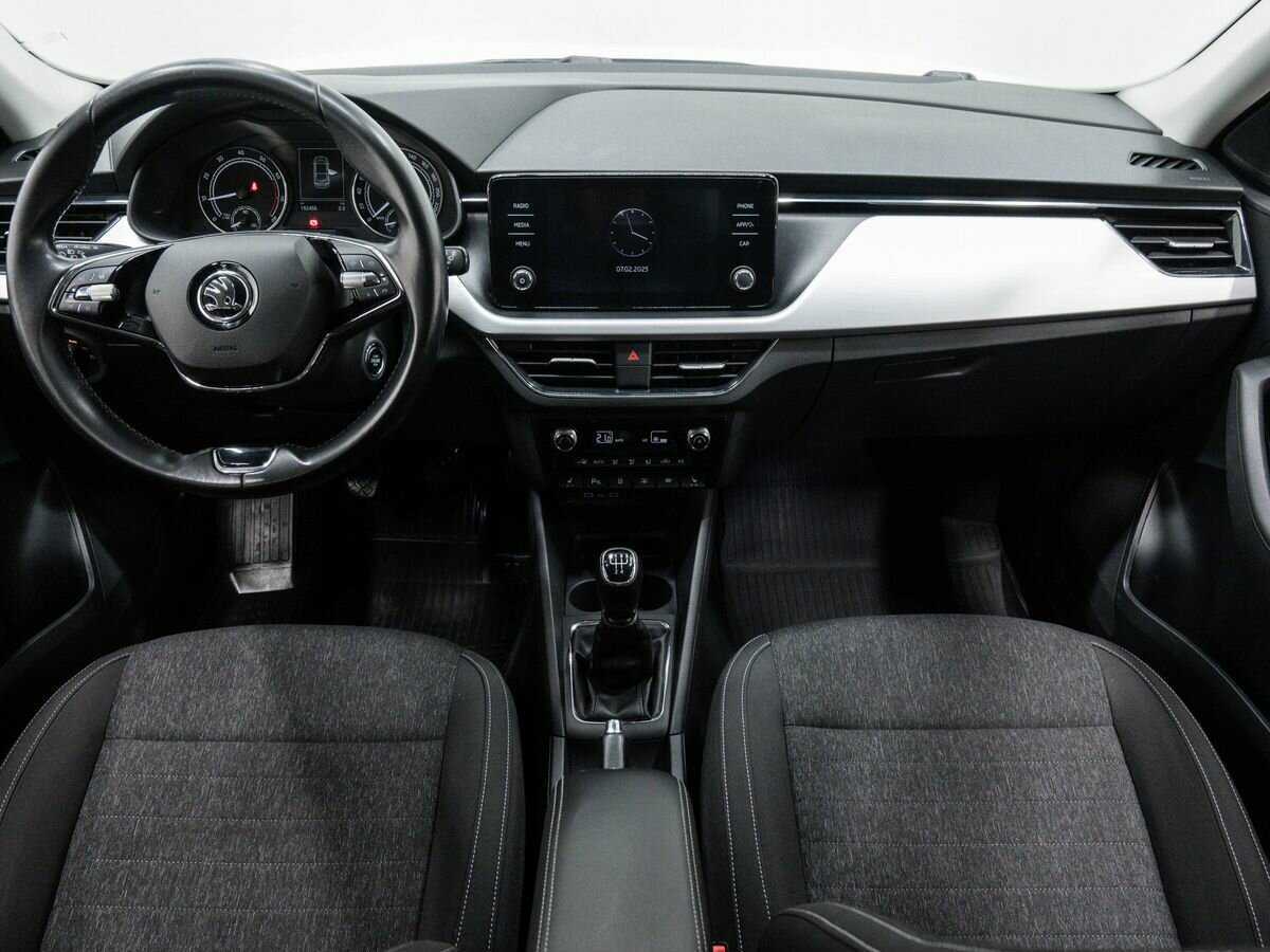 Купить Skoda Rapid с пробегом. Фото: #9