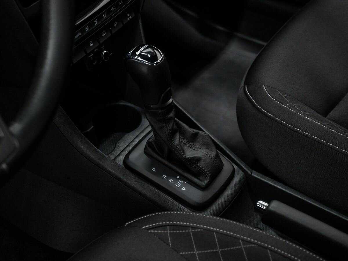 Купить Skoda Rapid с пробегом. Фото: #15