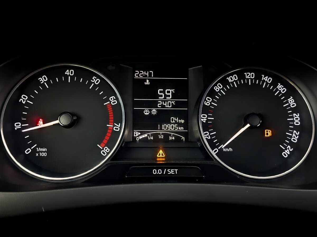 Купить Skoda Rapid с пробегом. Фото: #12