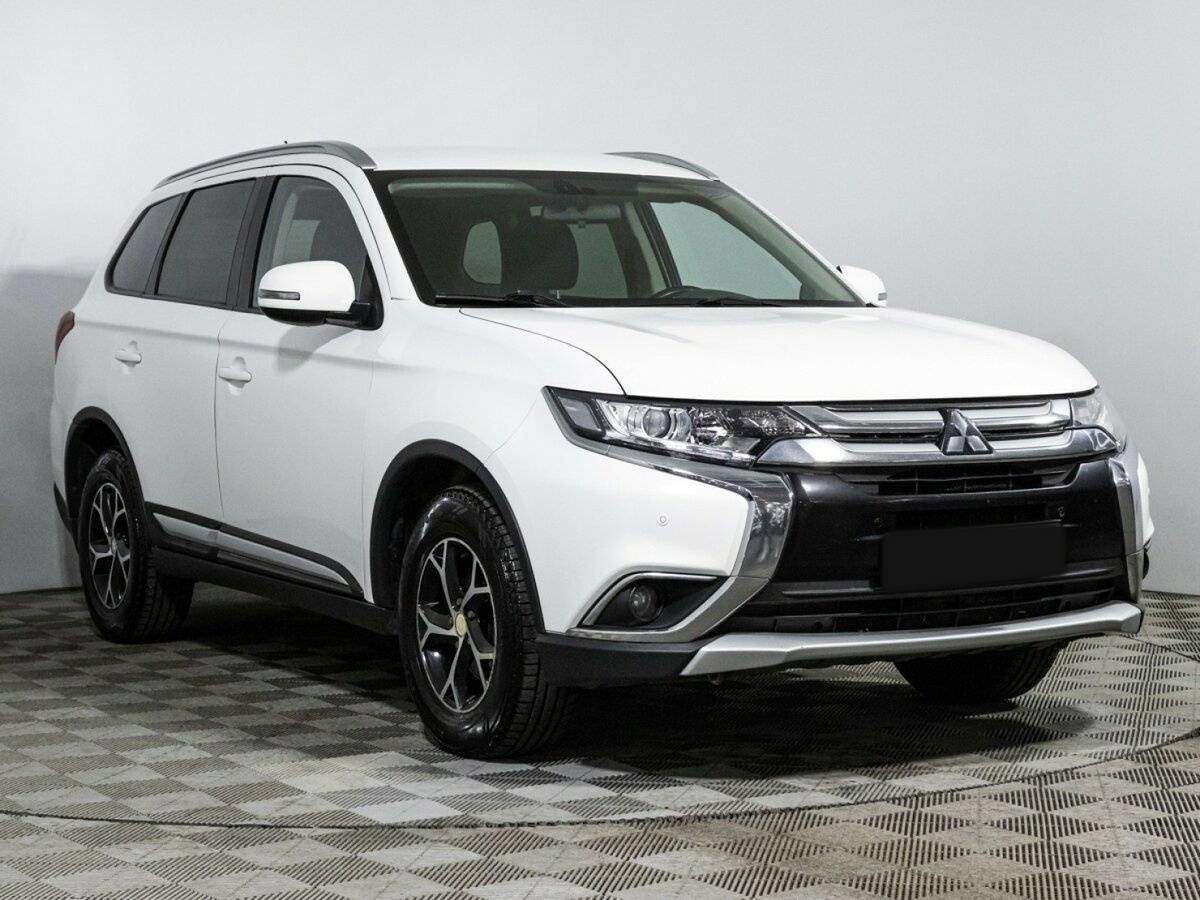 Купить Mitsubishi Outlander с пробегом. Фото: #2