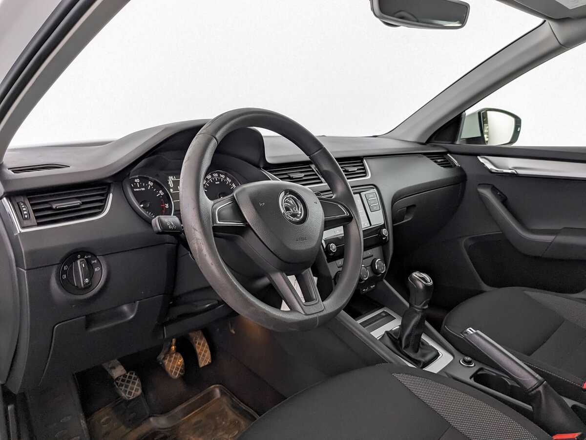 Купить Skoda Octavia с пробегом. Фото: #13