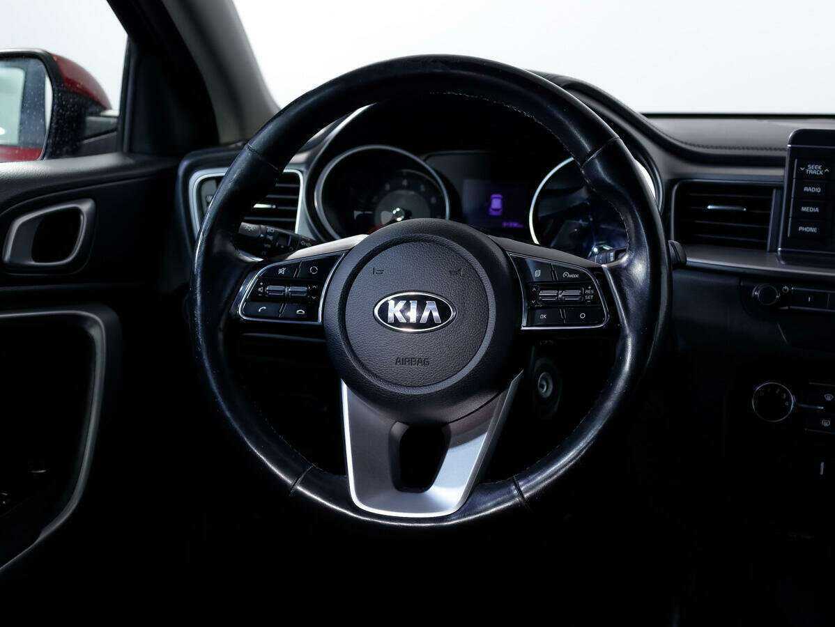 Купить Kia Ceed с пробегом. Фото: #10
