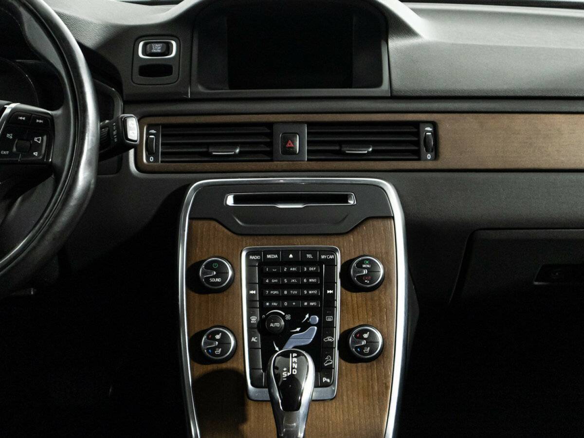 Купить Volvo XC70 с пробегом. Фото: #13