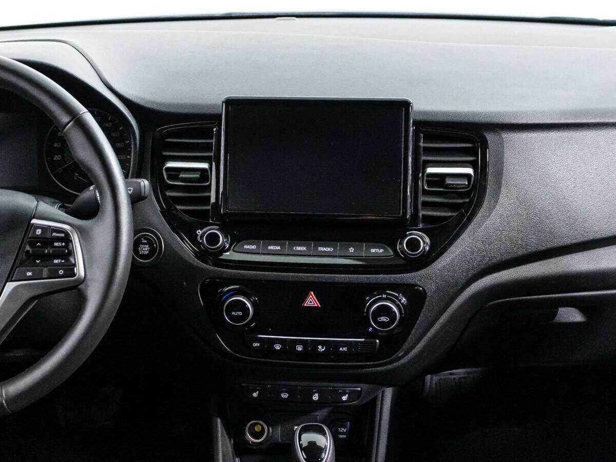 Купить Hyundai Solaris с пробегом. Фото: #13
