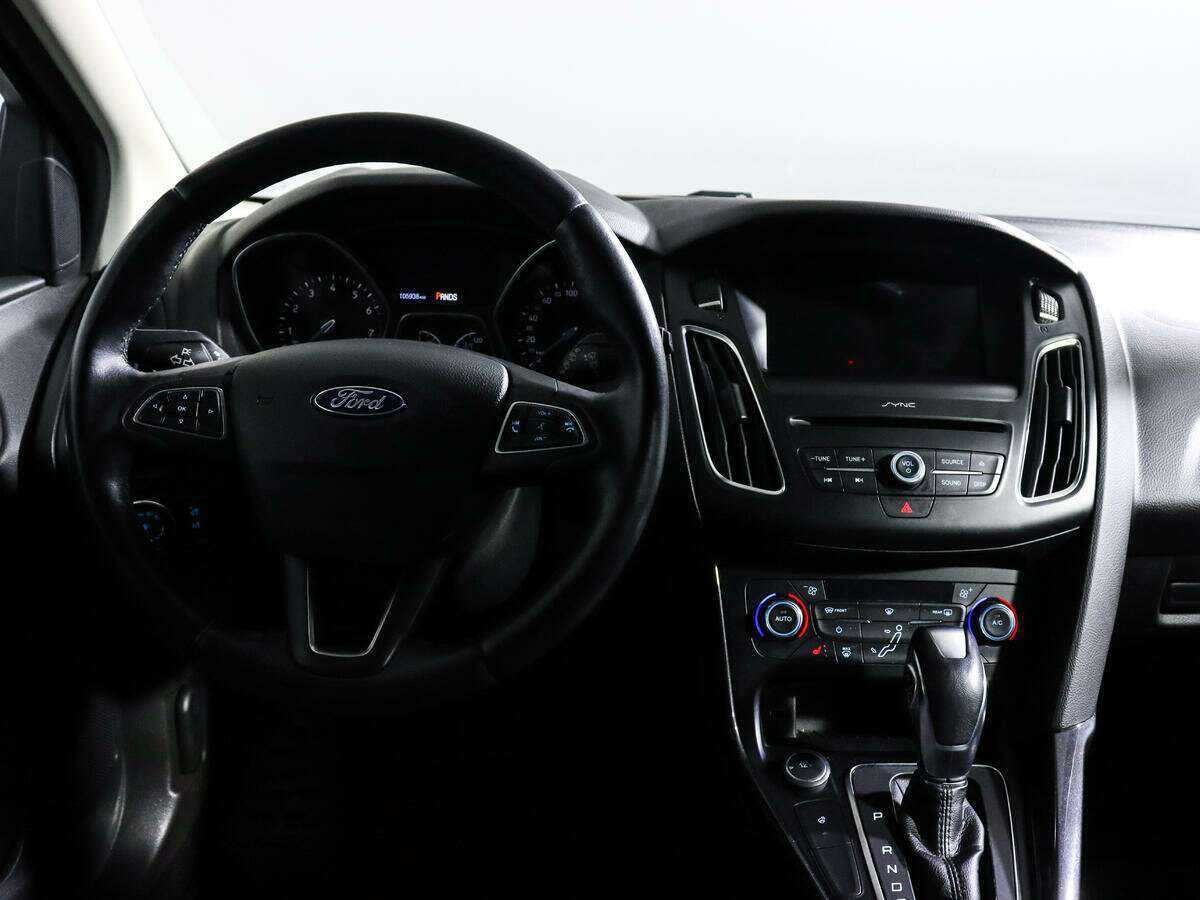 Купить Ford Focus с пробегом. Фото: #9
