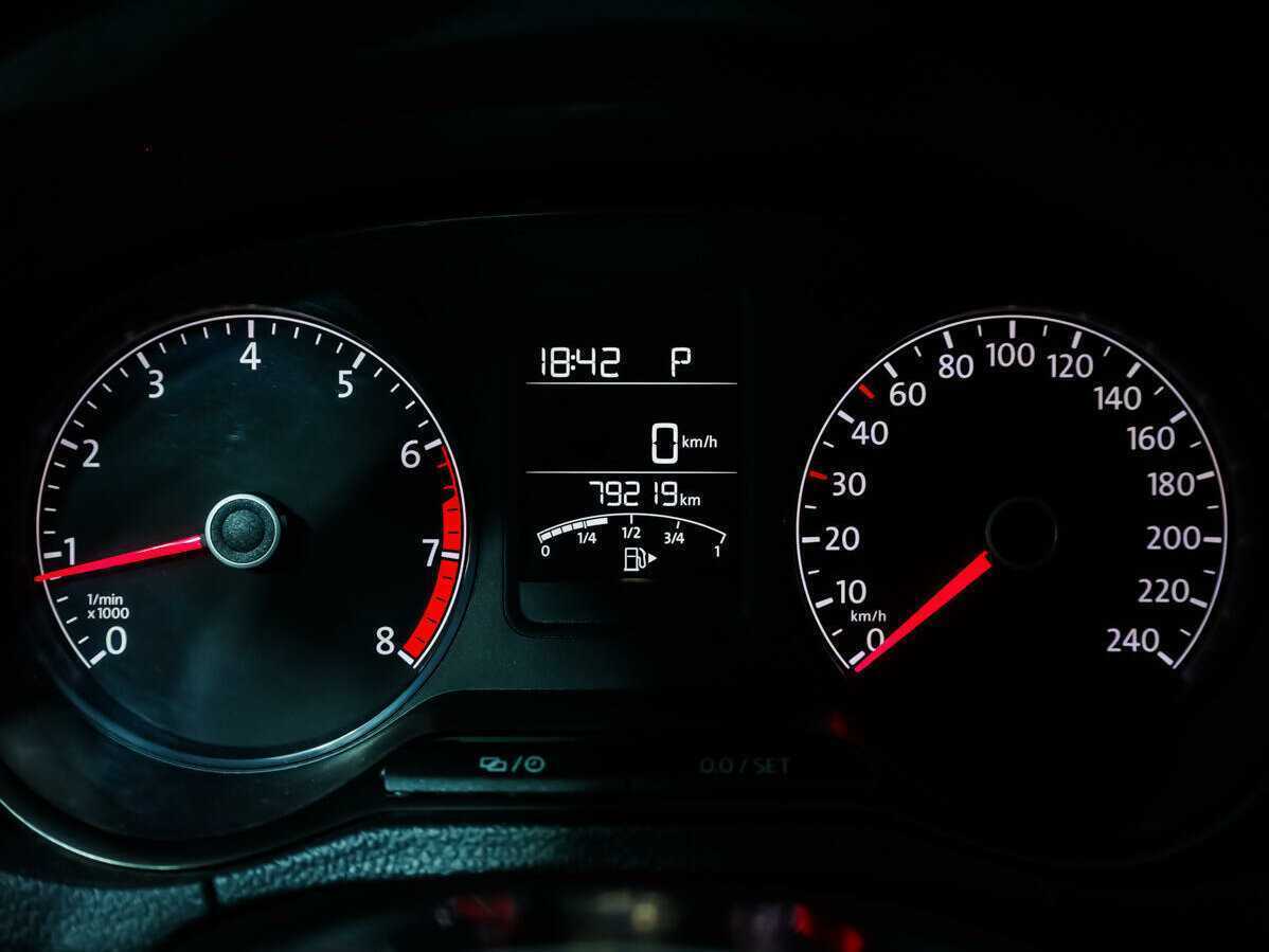 Купить Volkswagen Polo с пробегом. Фото: #18