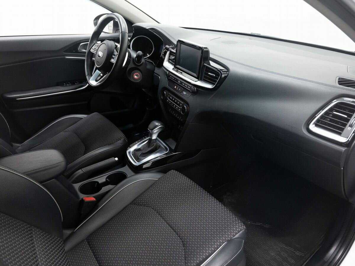 Купить Kia Ceed с пробегом. Фото: #11