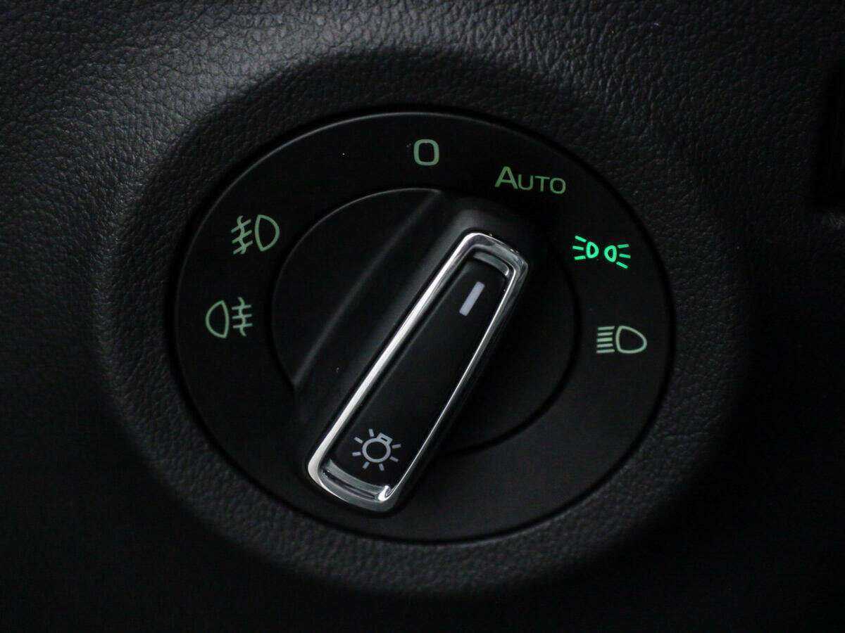 Купить Skoda Rapid с пробегом. Фото: #11