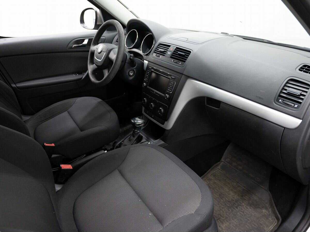 Купить Skoda Yeti с пробегом. Фото: #10
