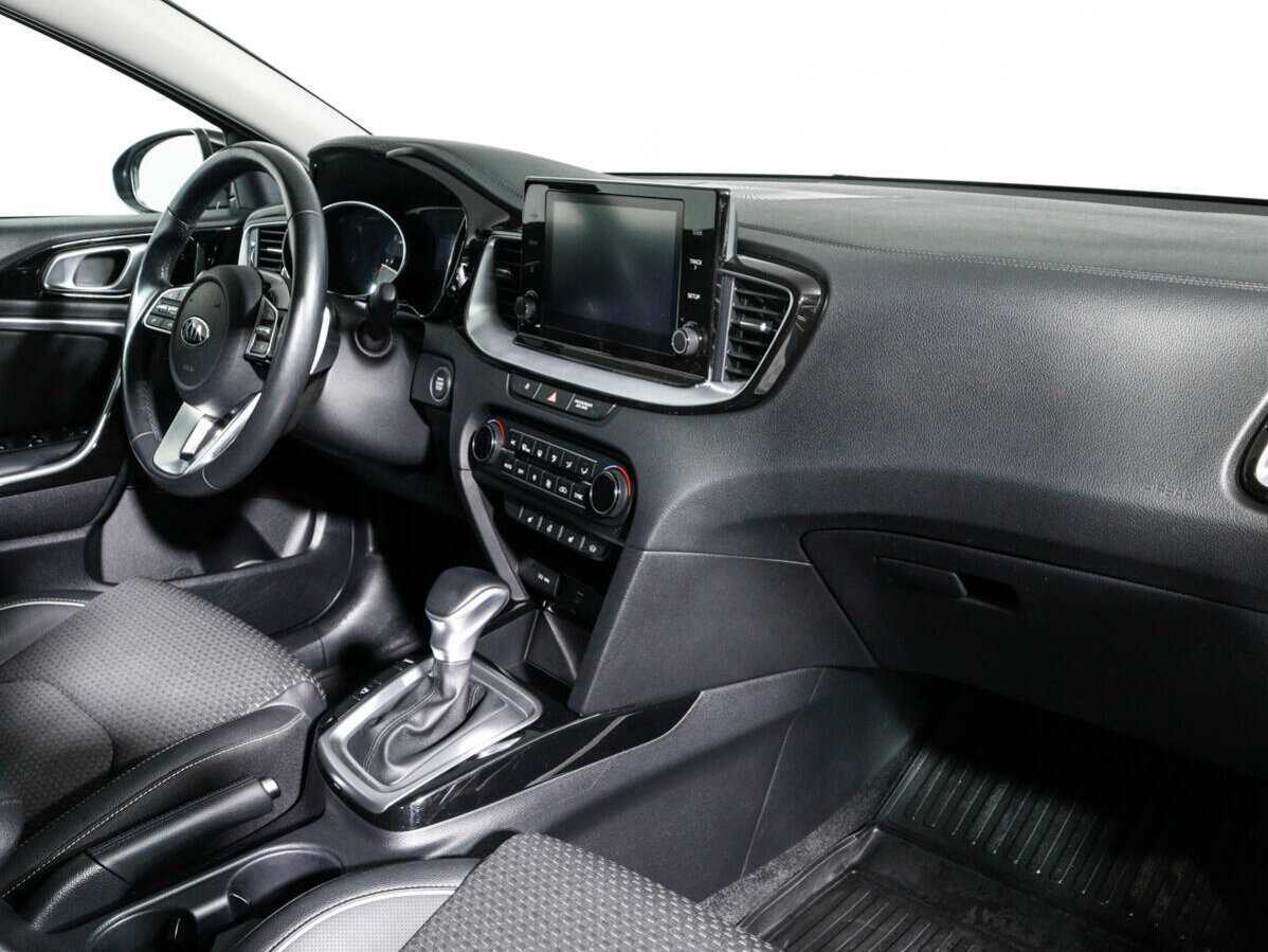 Купить Kia Ceed с пробегом. Фото: #6