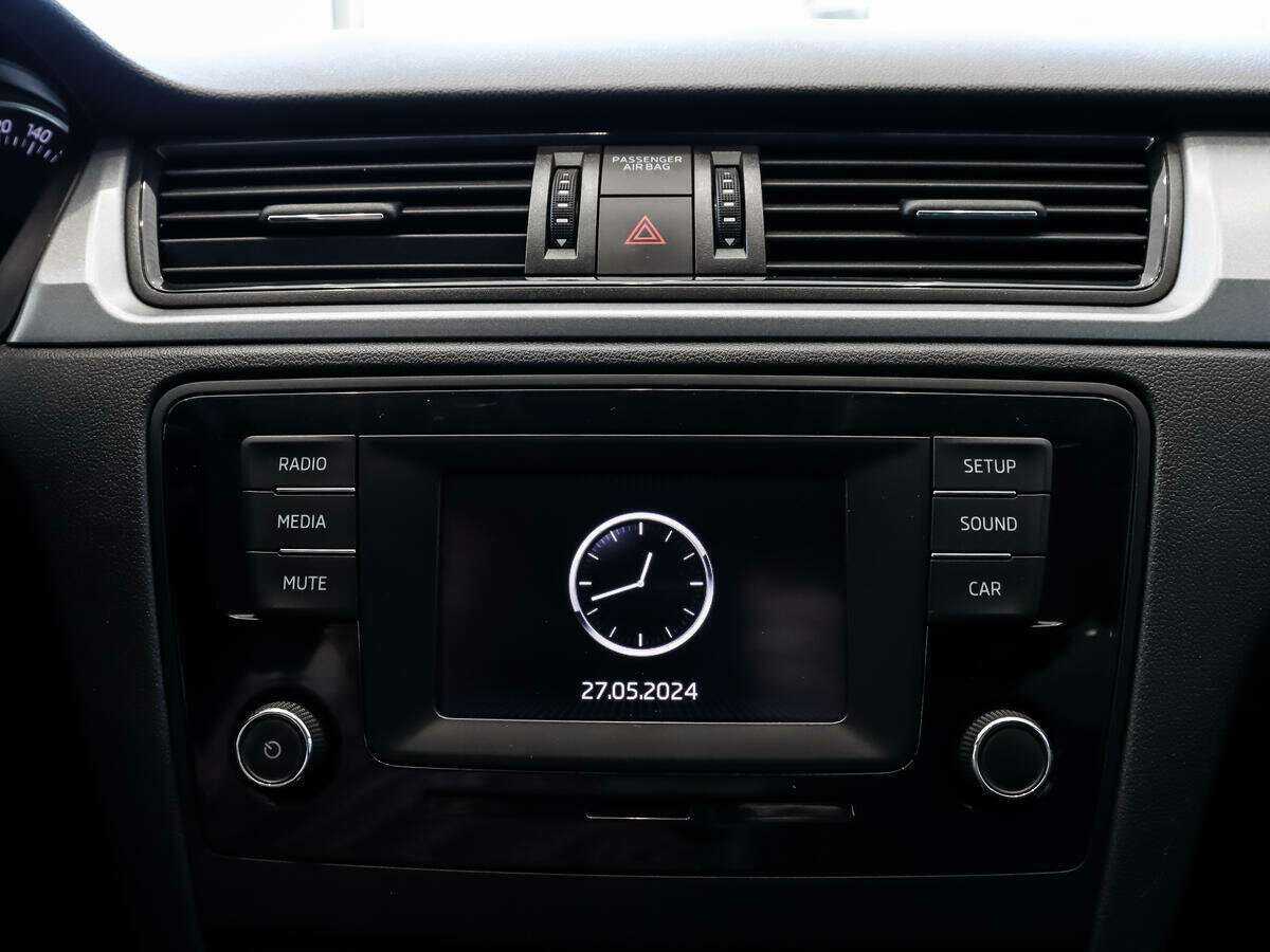 Купить Skoda Rapid с пробегом. Фото: #11