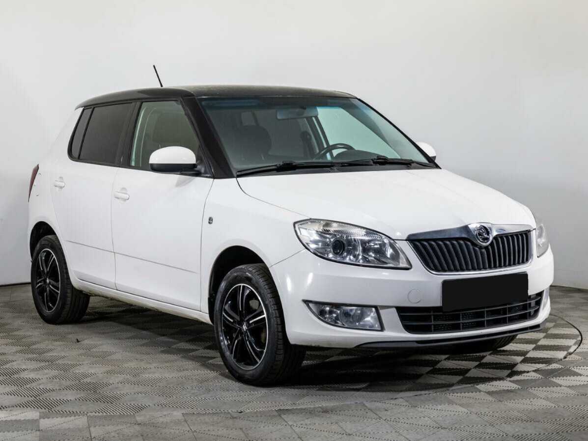 Купить Skoda Fabia с пробегом. Фото: #2