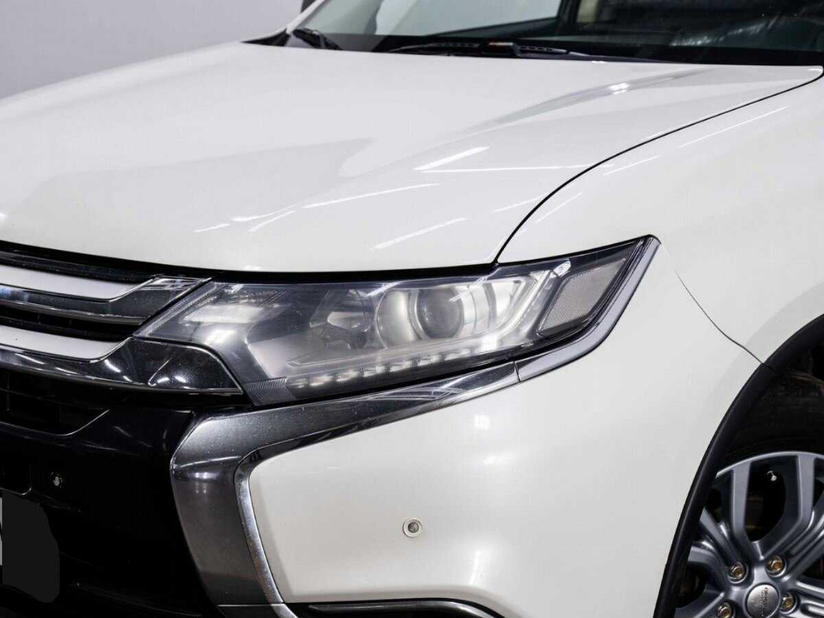 Купить Mitsubishi Outlander с пробегом. Фото: #6