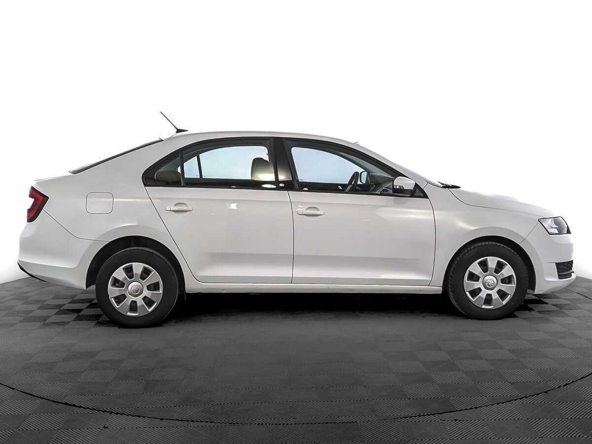 Купить Skoda Rapid с пробегом. Фото: #3