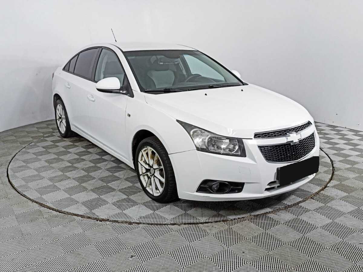 Купить Chevrolet Cruze с пробегом. Фото: #2