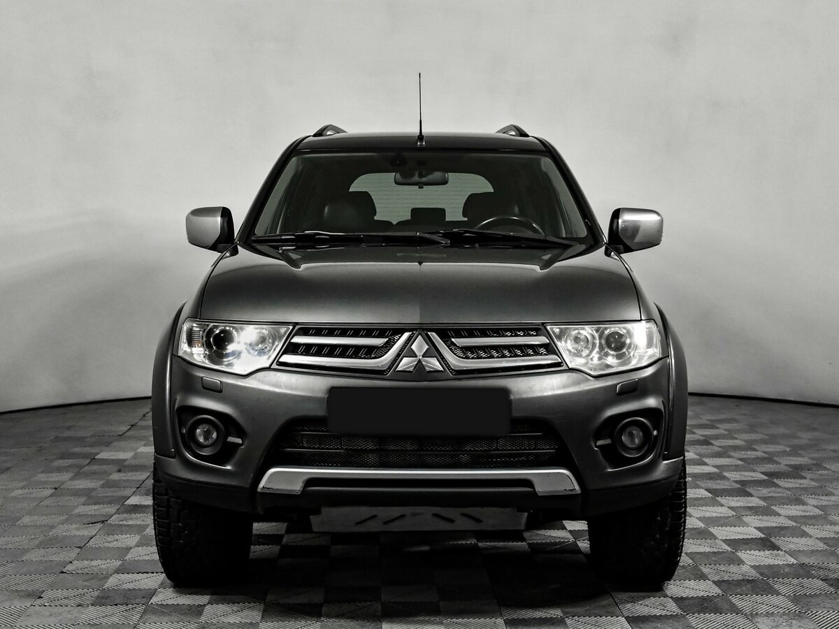 Купить Mitsubishi Pajero Sport с пробегом. Фото: #1