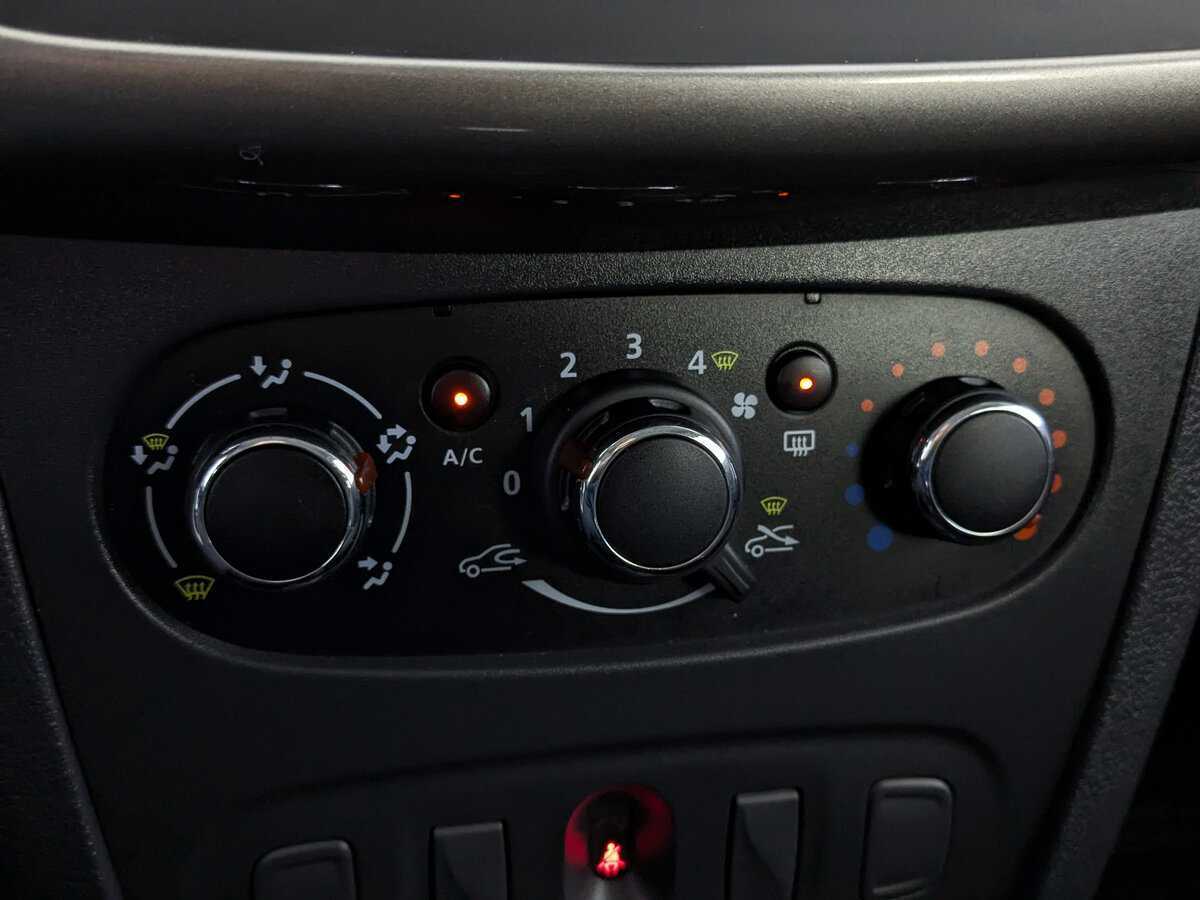 Купить Renault Sandero с пробегом. Фото: #23