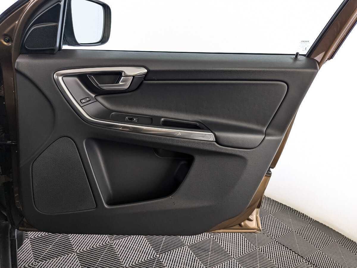 Купить Volvo XC60 с пробегом. Фото: #20