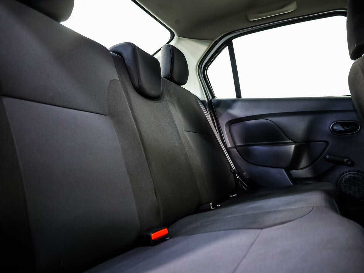 Купить Renault Logan с пробегом. Фото: #10