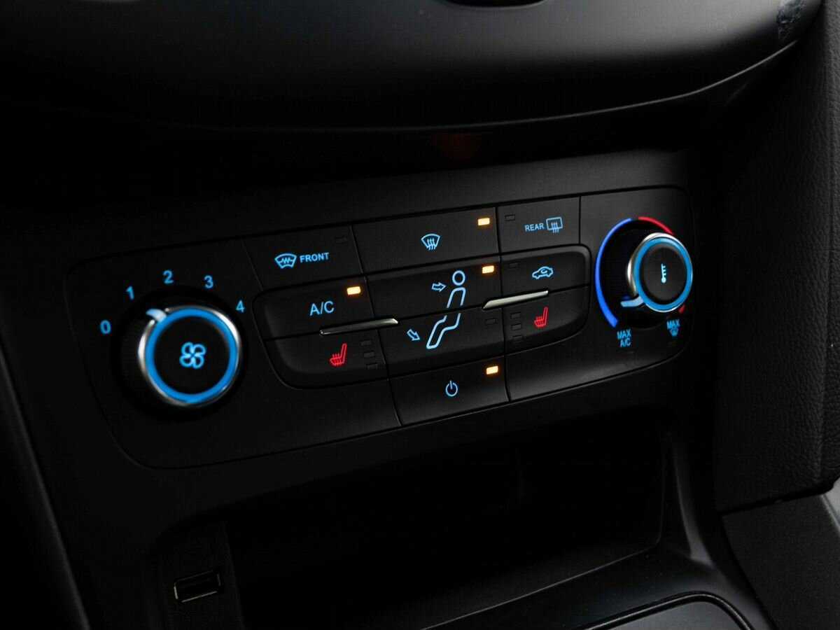 Купить Ford Focus с пробегом. Фото: #20