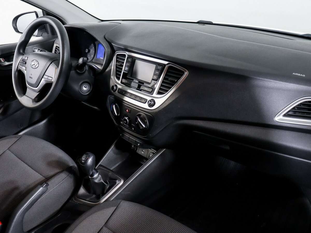 Купить Hyundai Solaris с пробегом. Фото: #6