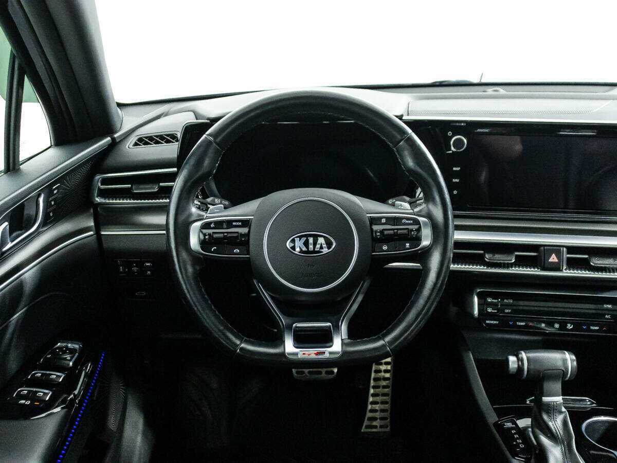 Купить Kia K5 с пробегом. Фото: #17