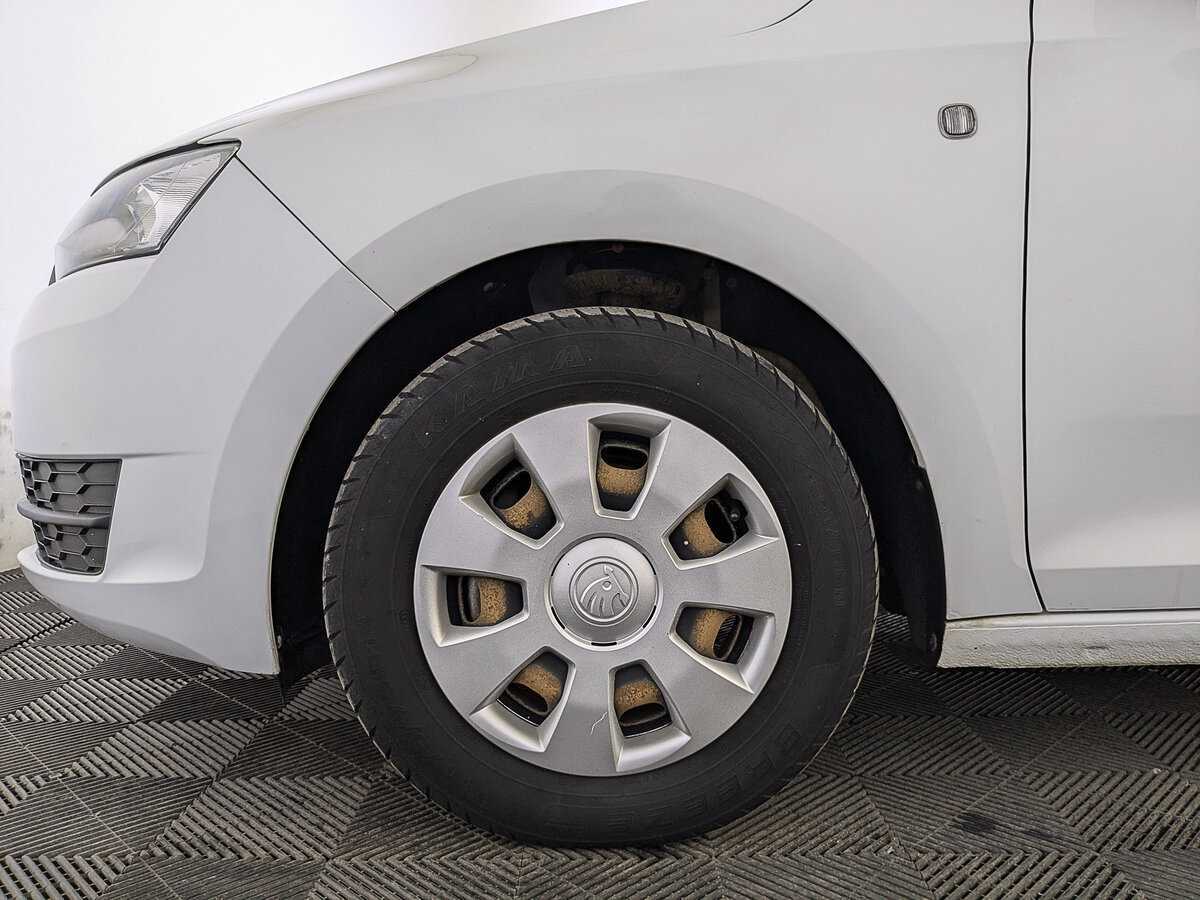 Купить Skoda Rapid с пробегом. Фото: #11
