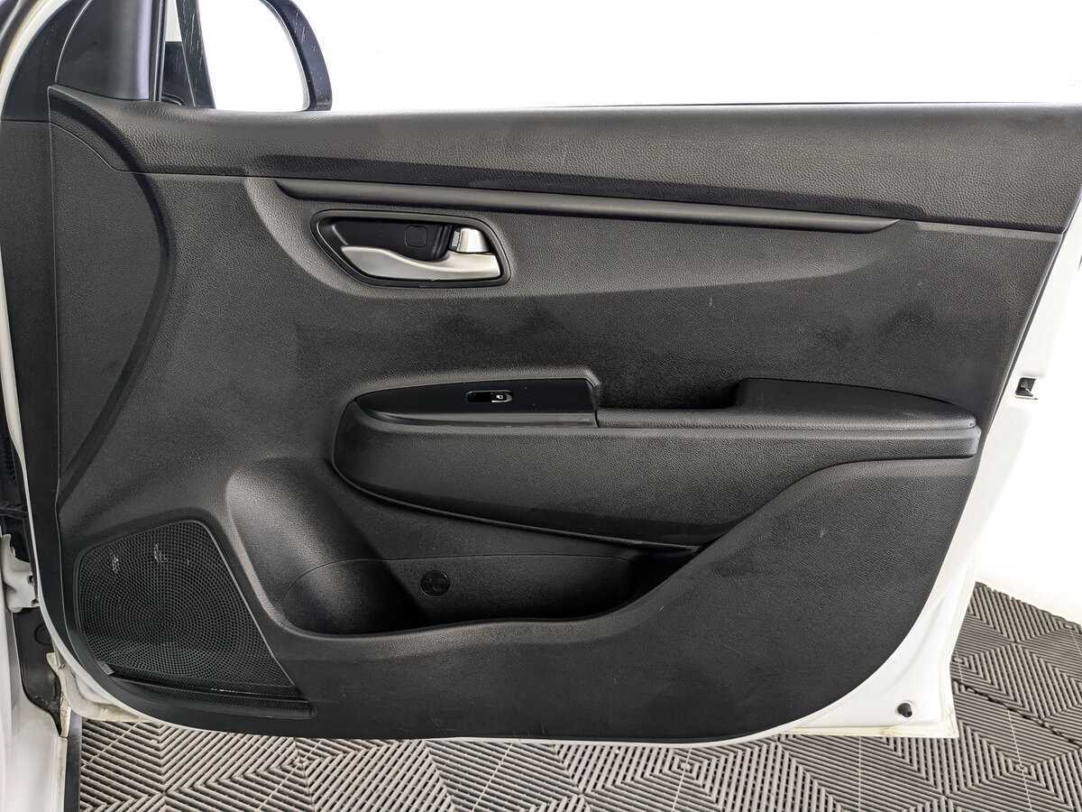 Купить Kia Rio с пробегом. Фото: #20