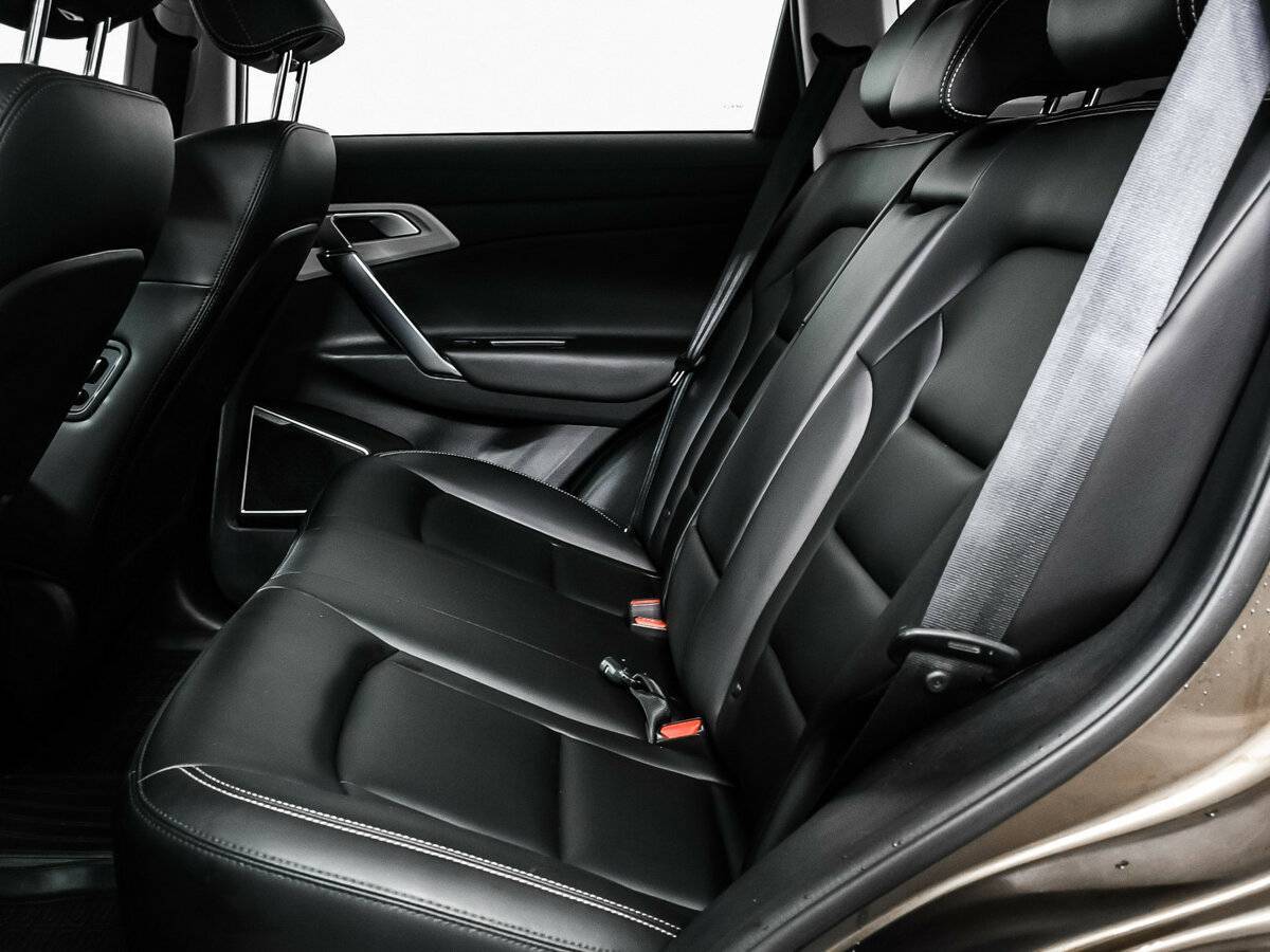 Купить Geely Atlas с пробегом. Фото: #12